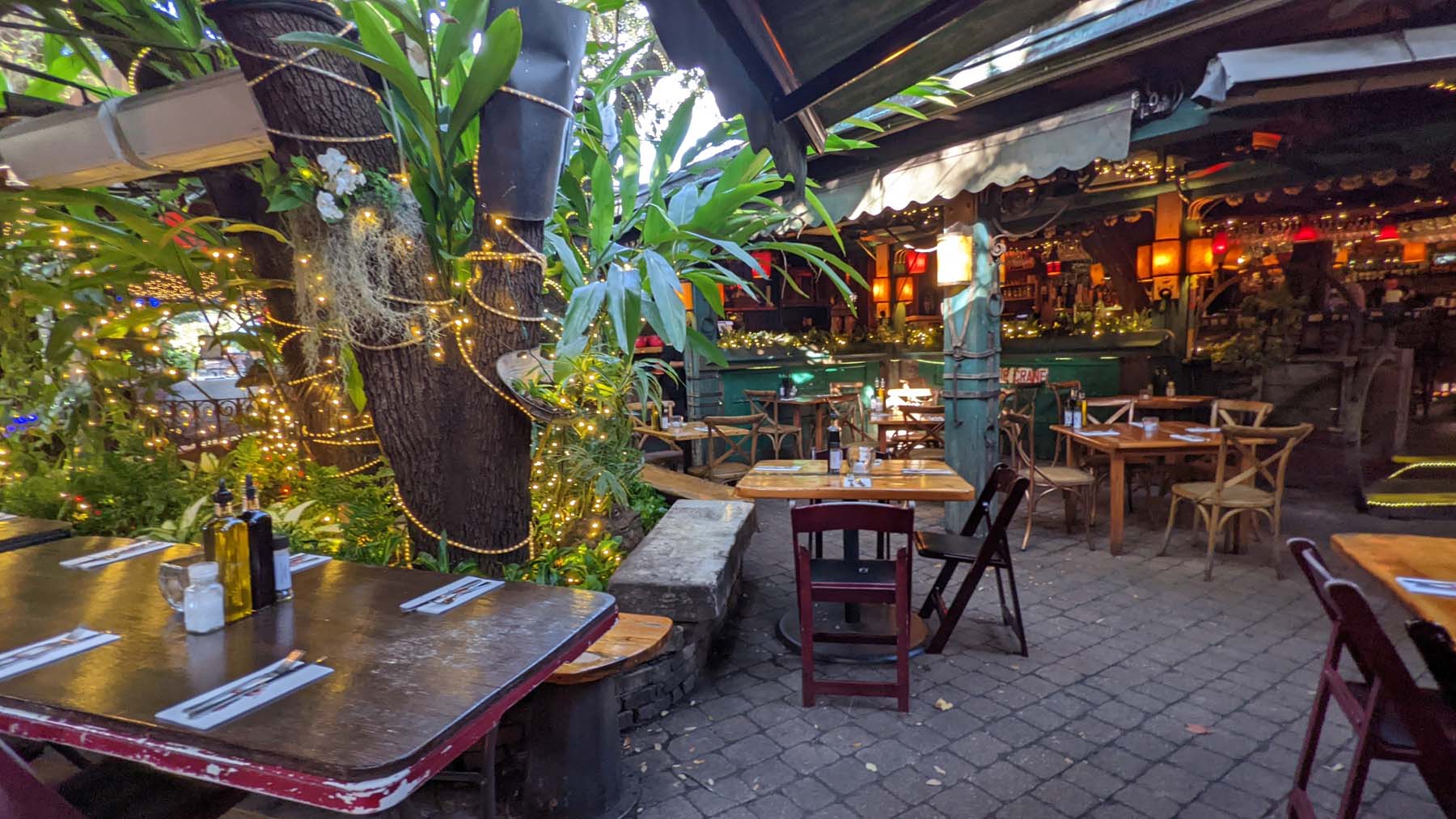 the garlic NSB FAQs the garlic & blu bar Italian Restaurant in New